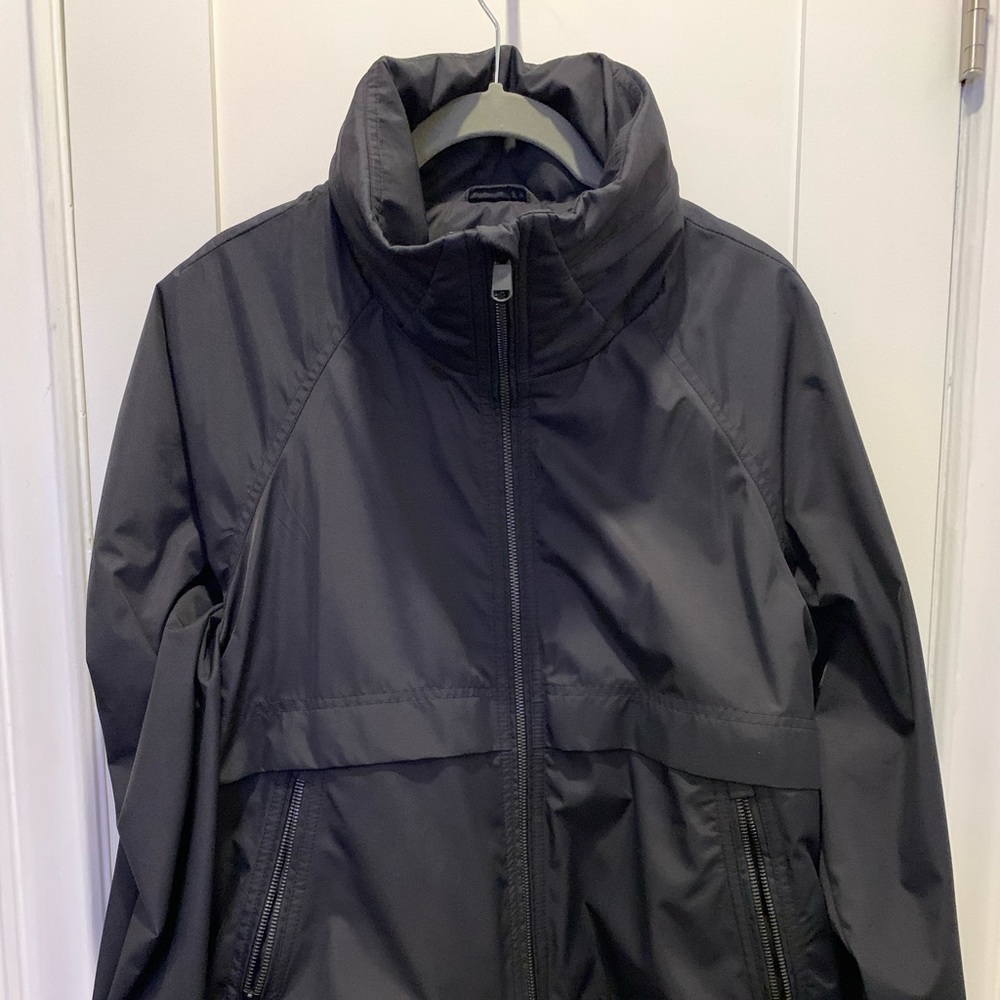 Aritzia the group raindrop anorak